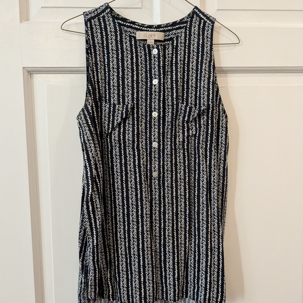 Loft Black White Rayon Sleeveless Top Size M Blouse Button